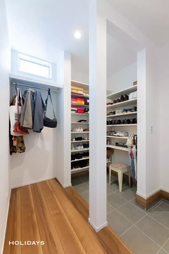 ウォークスルータイプシューズインクローゼット