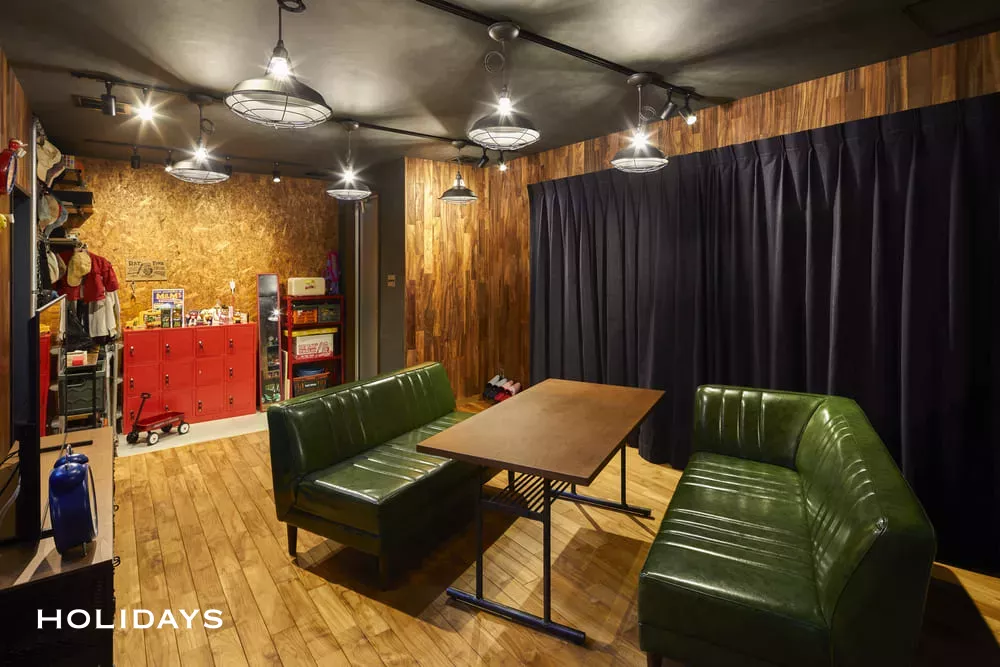 リビングと玄関が直接繋がるアメリカンヴィンテージハウス"